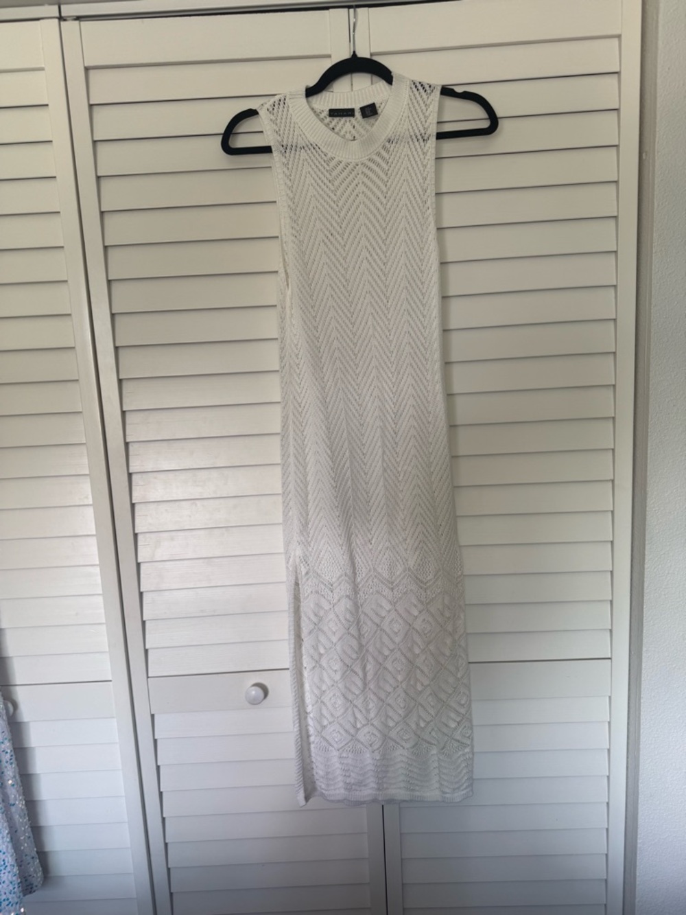 Sleeveless White Knit Swimsuit Cover up